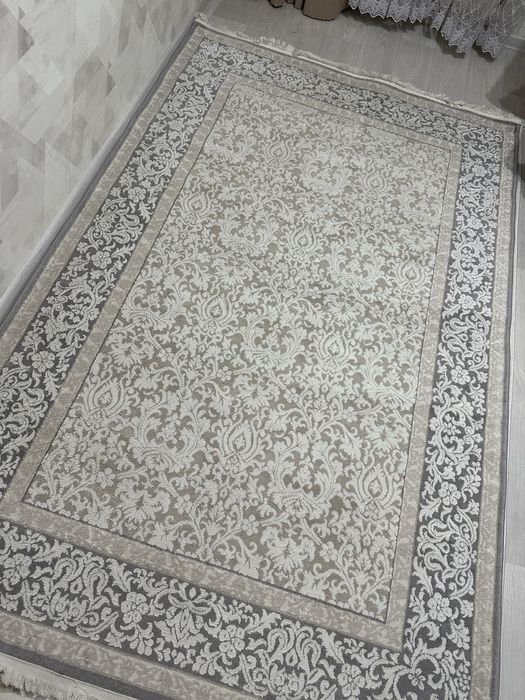 Продается красивый ковер