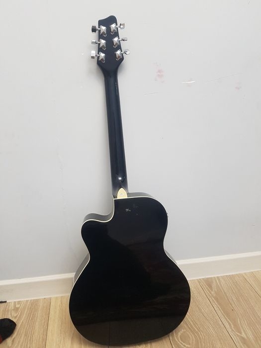 Срочно продается Гитара в отличном состоянии