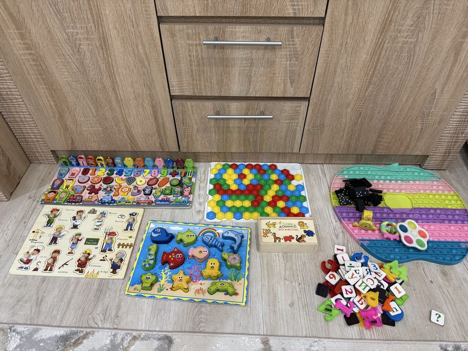 продам детские игрушки развивашки