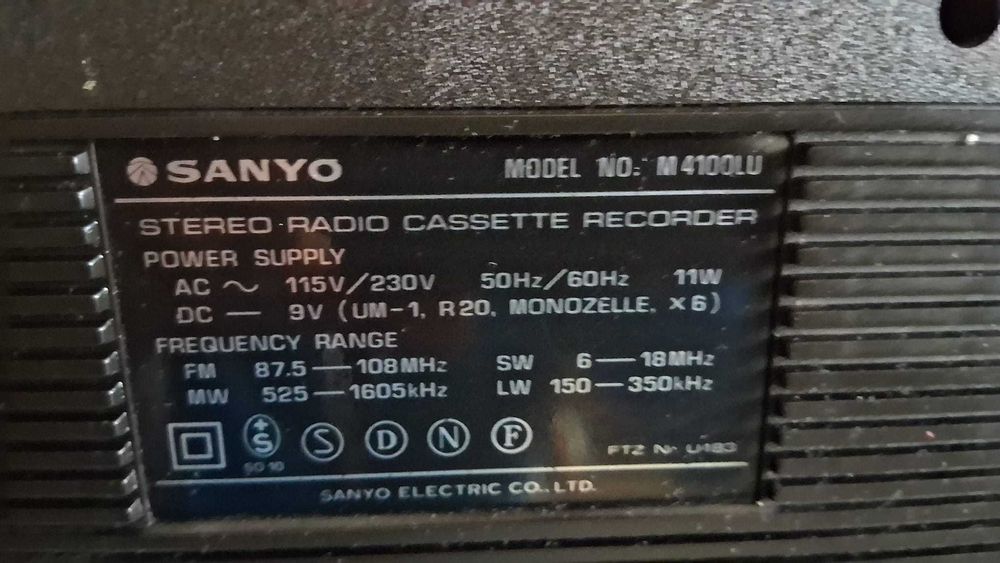Radiocasetofon stereo Sanyo