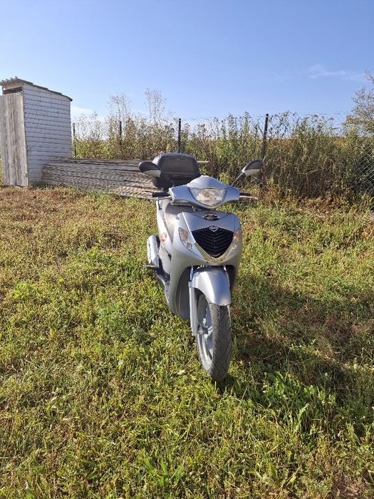 Scuter honda sh 150 injectie