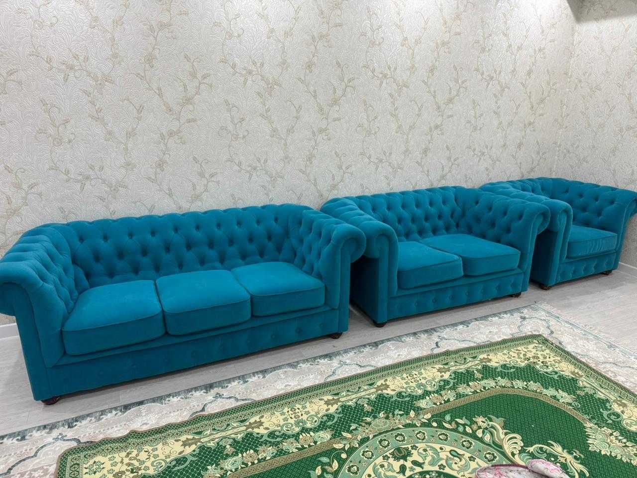 Продается диван в гостиную