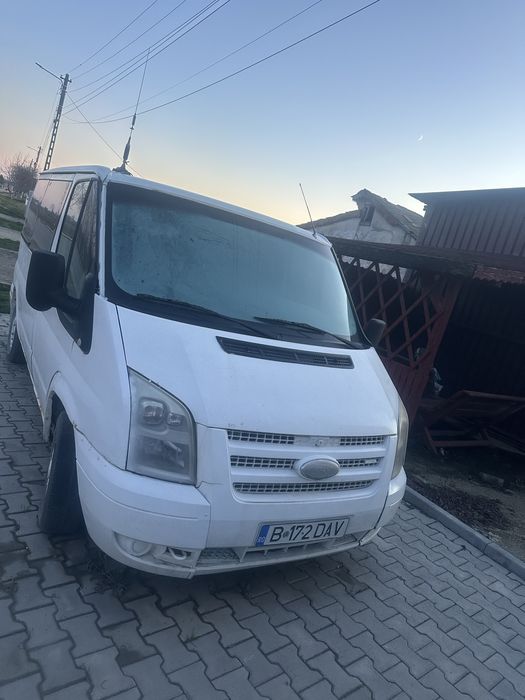 Ford tranzit 8+1 an fabricate 2010