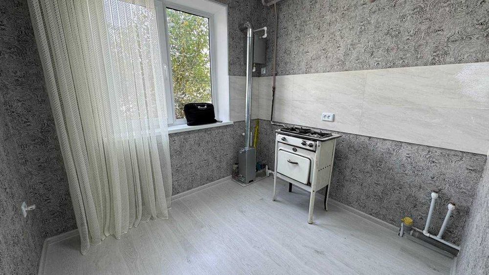 Фрунзиски 9-боғча 1 қаватда 2 хонали кварртира сотилади. ID: 1429