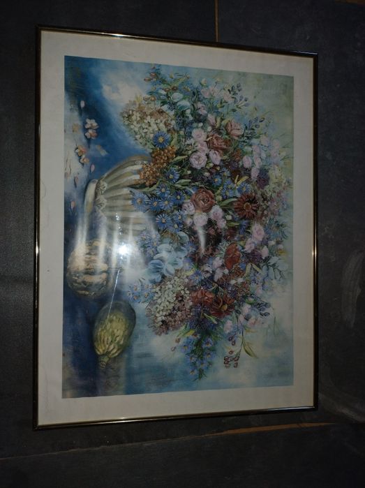 Tablouri unul este pictat pe pânza..