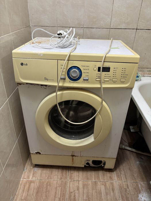 Продам стиральную машину