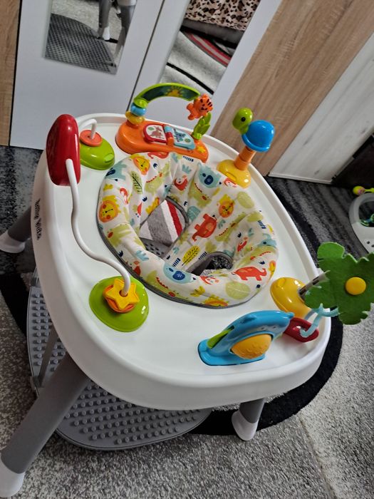 Centru de activitati jumper