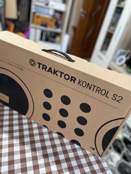 Traktor S2 mk3 audio controller