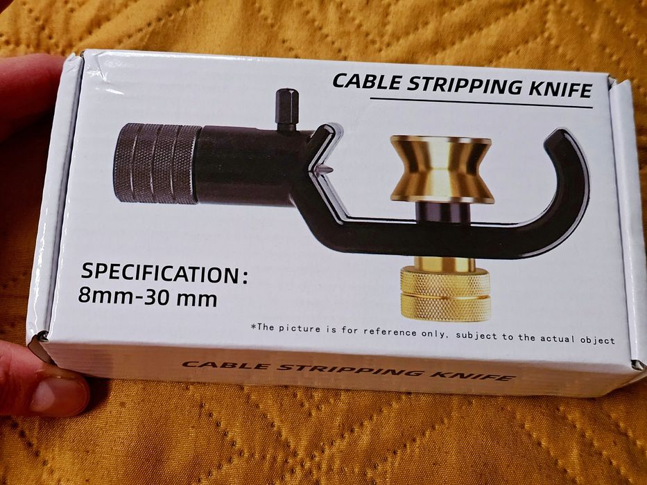 Dispozitiv dezizolat cabluri electrice 8-30mm