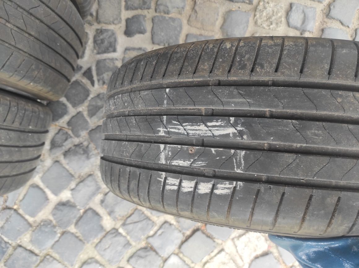 225/40/18 Bridgestone 4бр