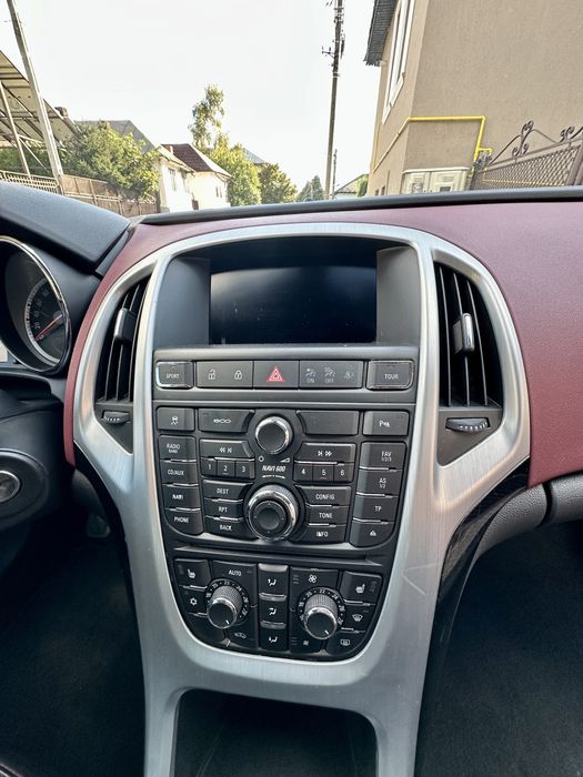 Opel Astra J GTC Innovation