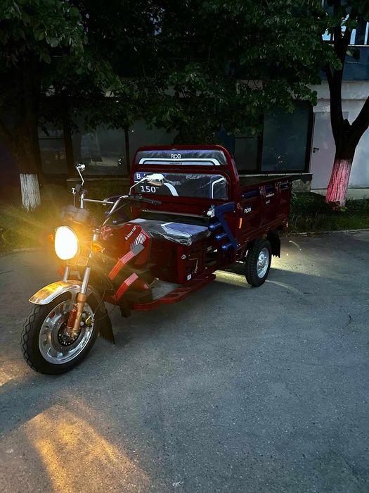 Trotineta pe benzină