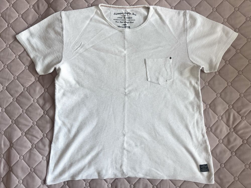 НОВА тениска Jack&Jones
