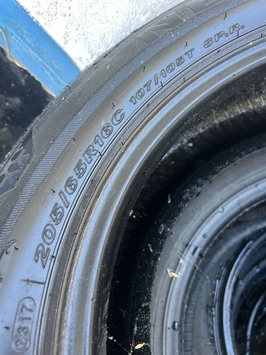 Зимни гуми бусови 205/65/16 Nexen dot 17 . Цена за всичките