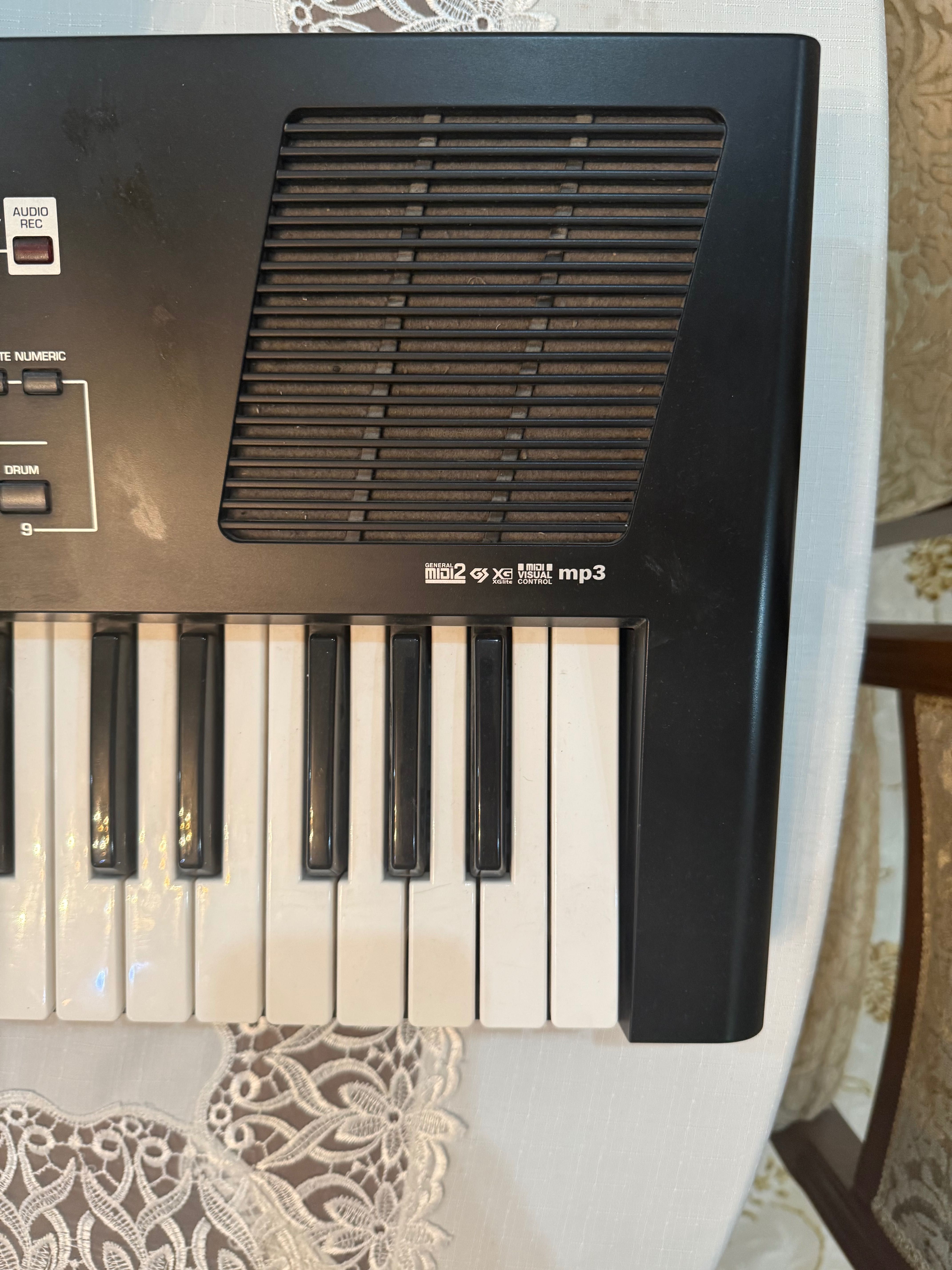 Roland BK-3 (Backing Keyboard 3)