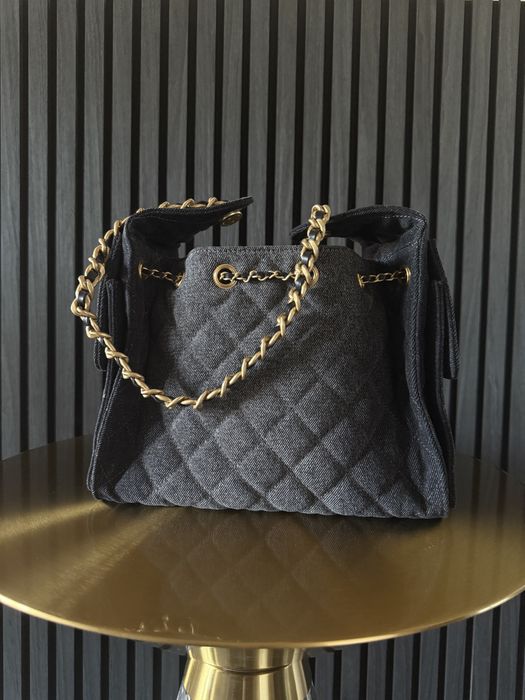 Geantă Chanel Suede