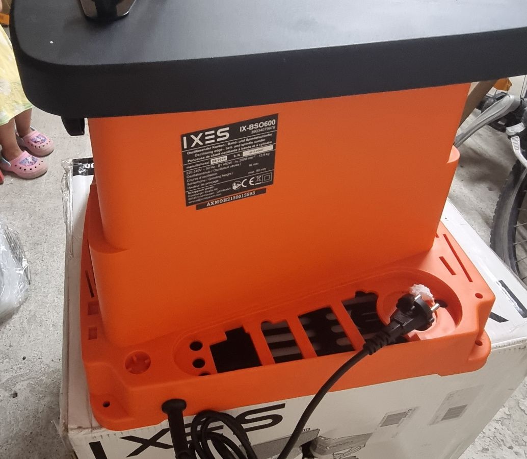 Настолна шлайф машина Ixes 450w