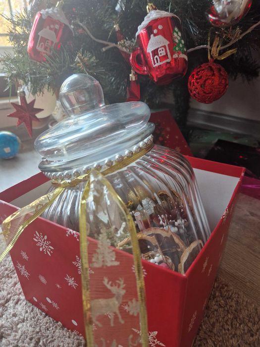 Коледен буркан с 365 късметчета