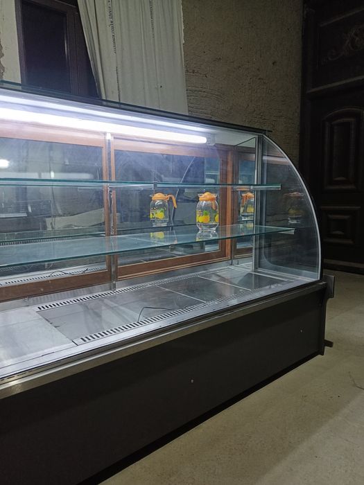 Pishiriqlar uchun xaladelnik sotiladi