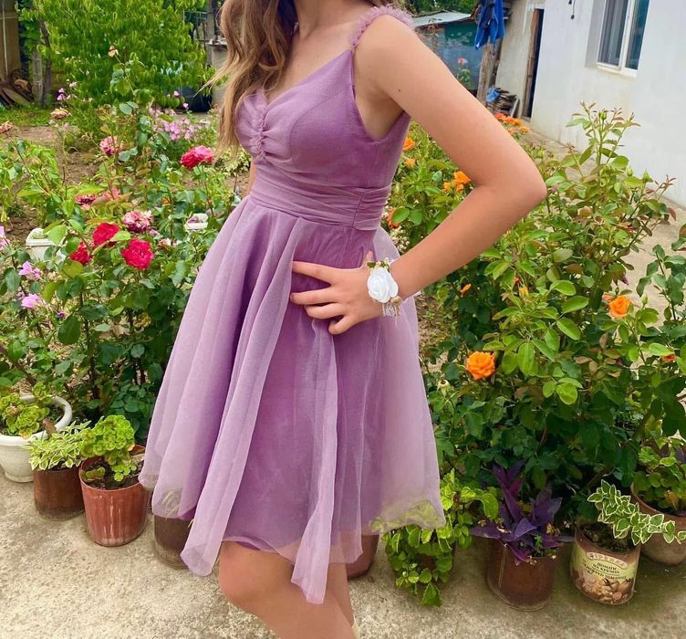 Продавам официална рокля