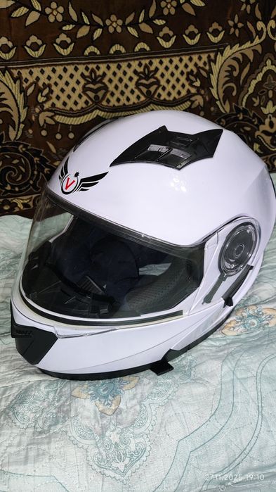 Продам почти новый МОТОЦИКЛЕТНЫЙ ШЛЕМ!