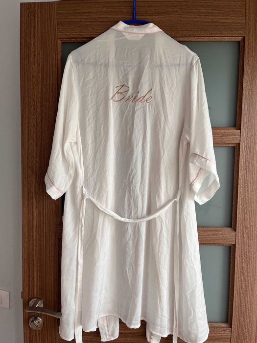 Halate din satin pentru ziua nunții