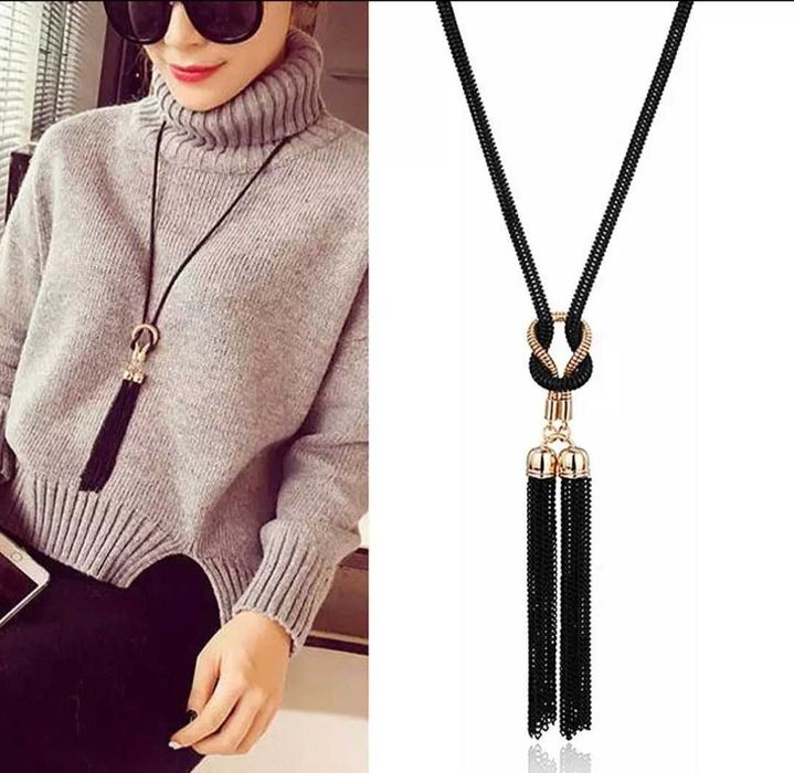 Красивое ожерелье с кисточками