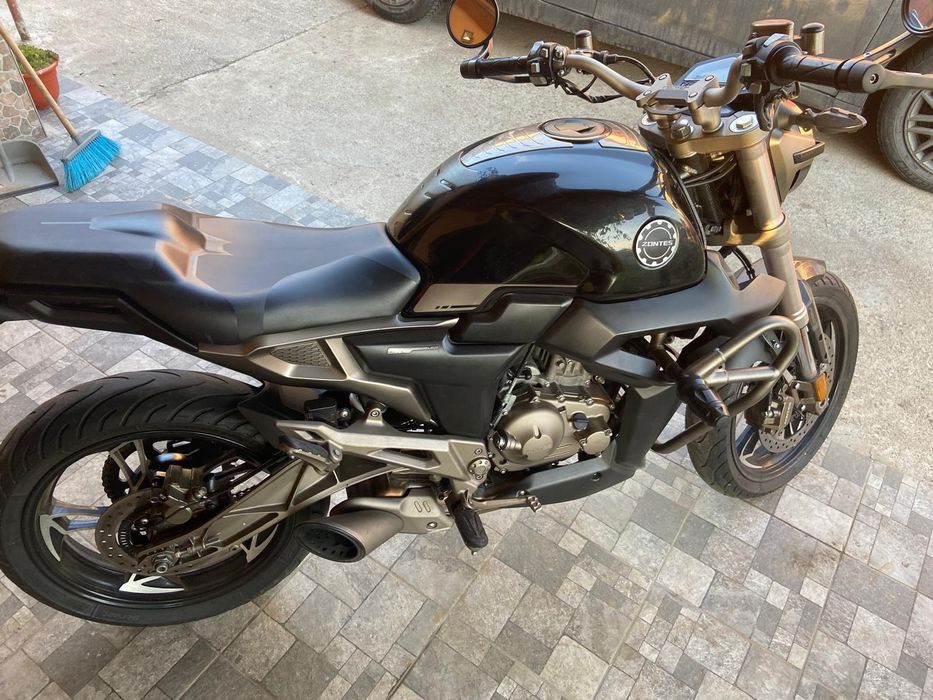 Vând Daytona Zontes G125 pentru reparat sau dezmembrat.