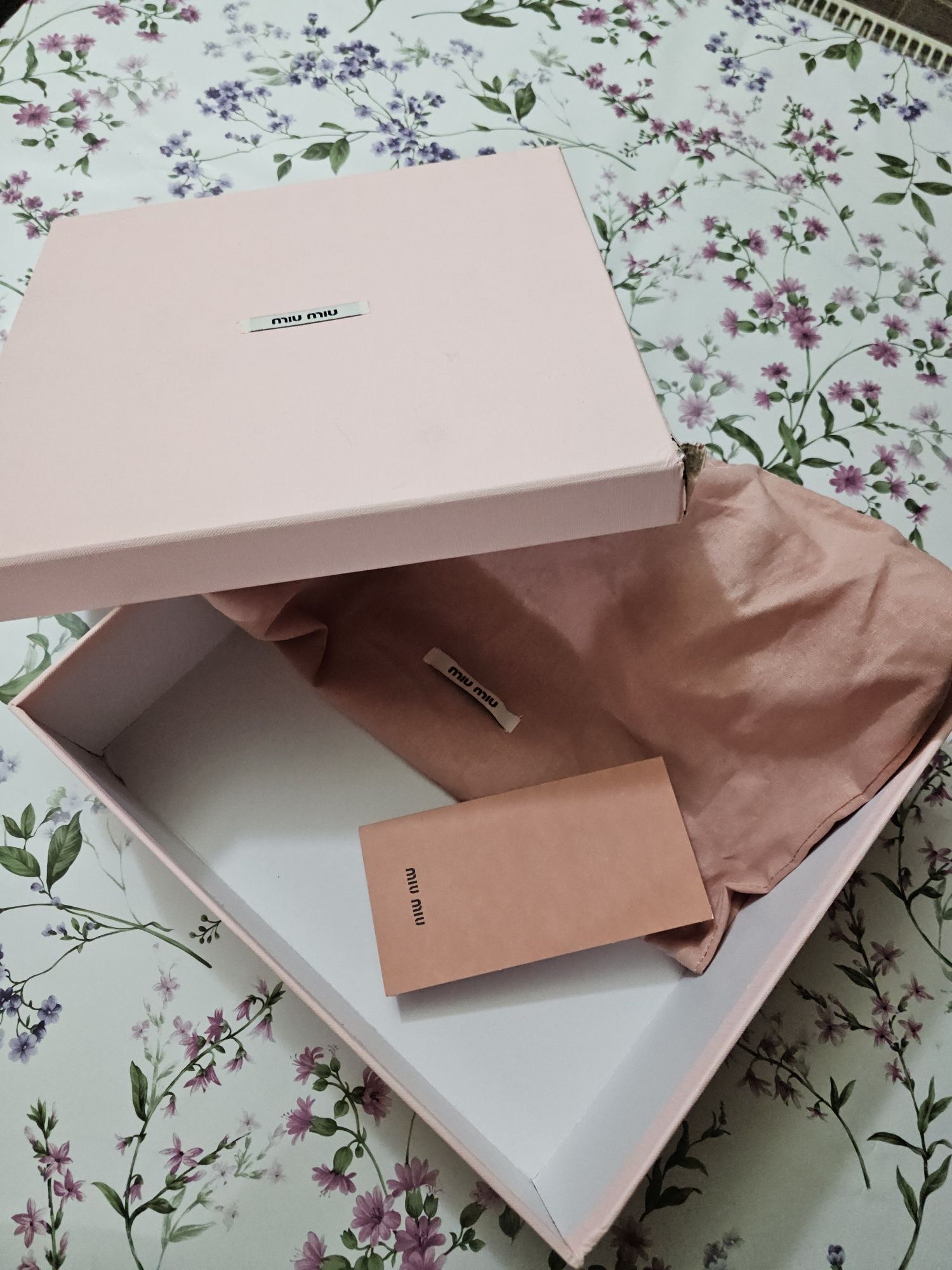 Geantă MiuMiu miu miu Arcadie, 27cm, în stoc