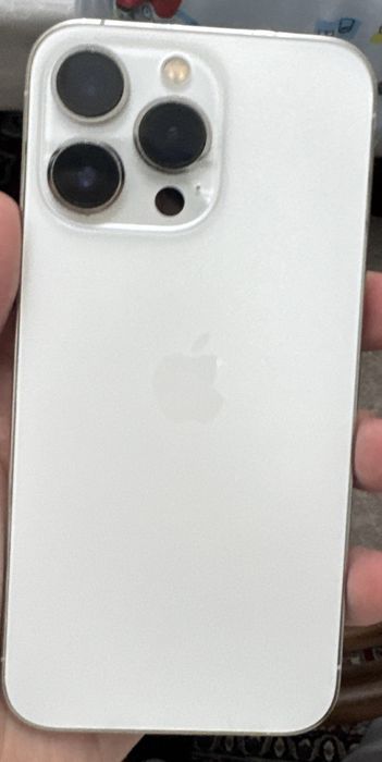 Продаю свой Iphone 13 pro white.