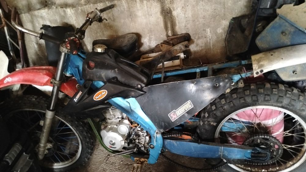 dezmembrez cros 250cc cadru mare