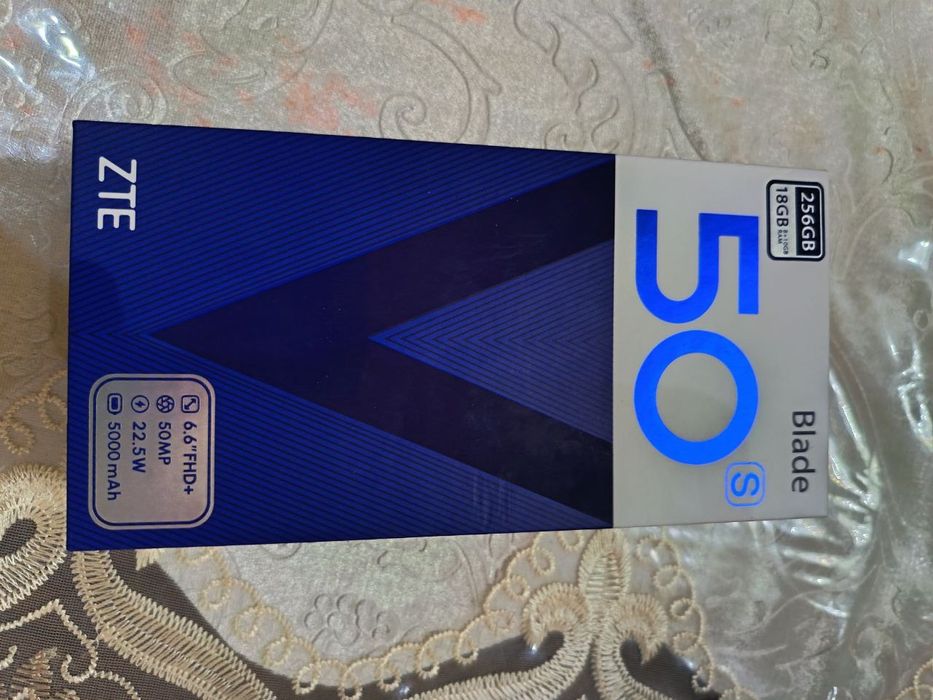 Zte V50s Blade Design 8+10/256  Bonus