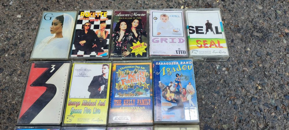 Casete audio muzica , religioase , cursuri management , audiobook