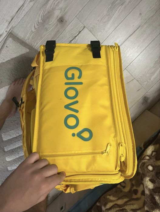 Geanta glovo folosita o saptamana ! Nou nouta