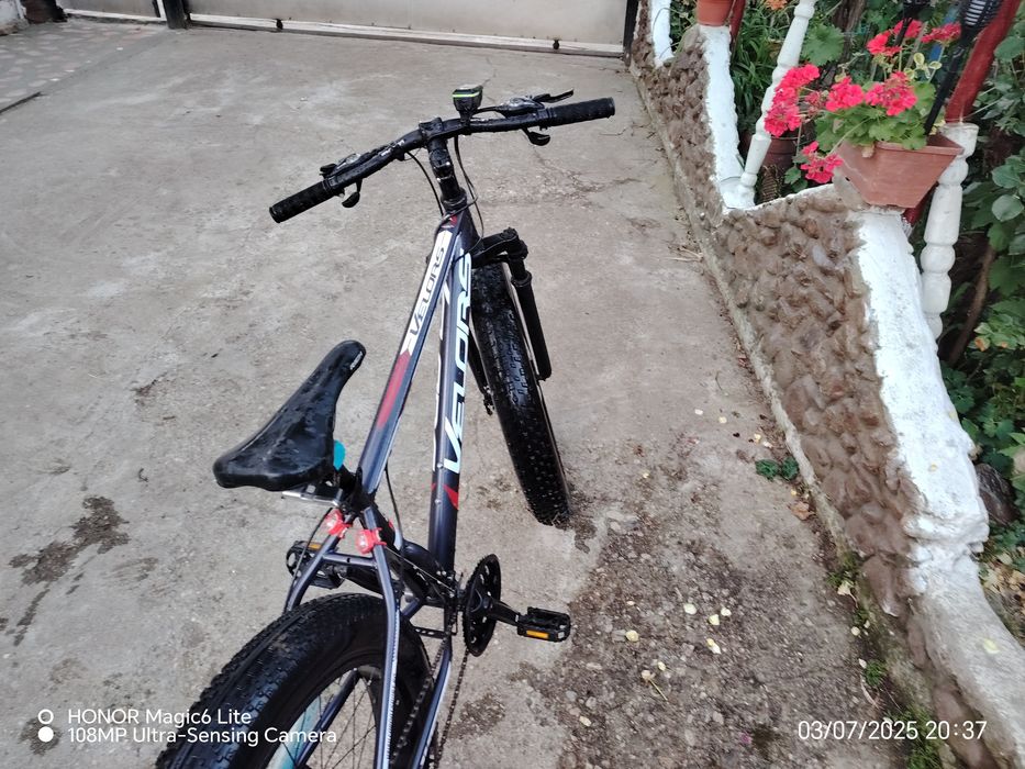 Vând bicicletă nouă