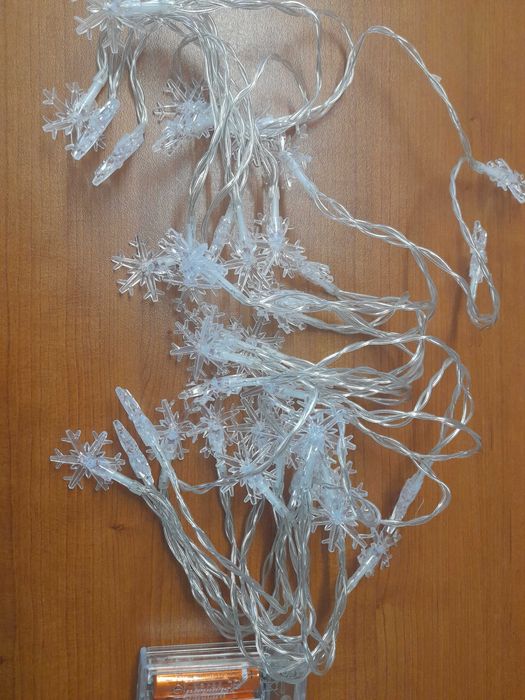 Коледни лампички и Коплект чаши коледни