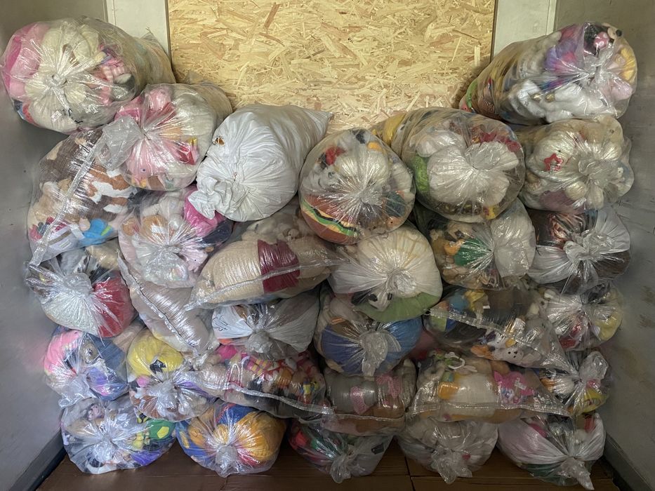 Plușuri jucării mascote din pluș la kg ambalate in cutii de 10 kg