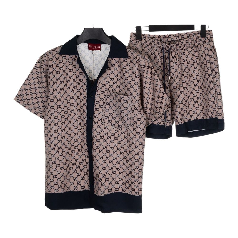 Мъжки Екип , Сет Gucci Satin, къси панталони и тениска със закопчаване