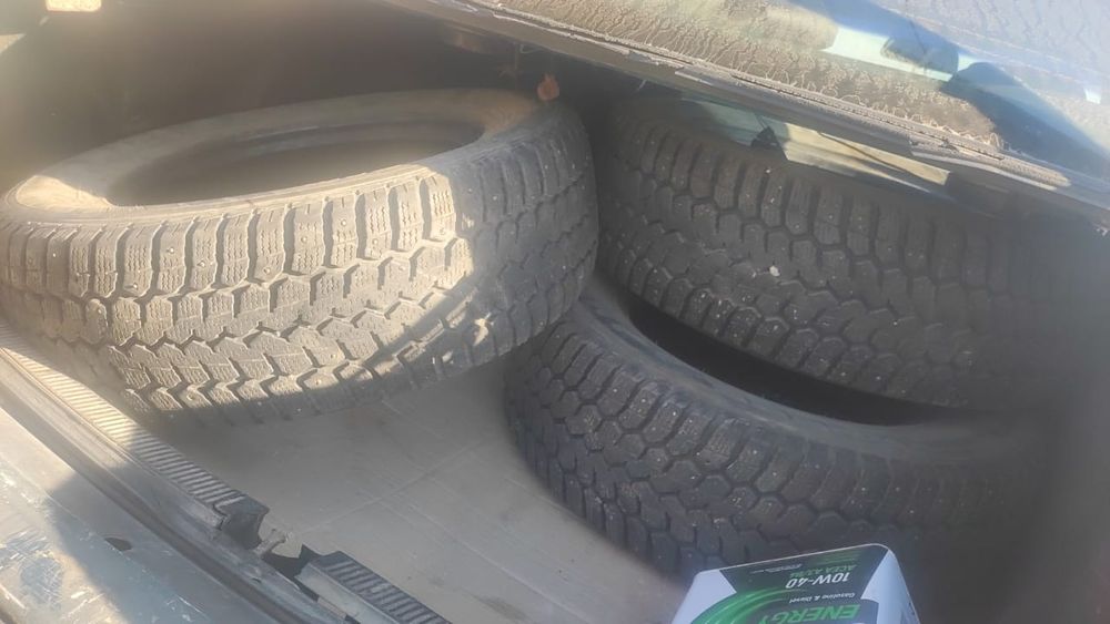 Продам или поменяю резину на 15