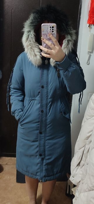 Продам зимнюю куртку женскую