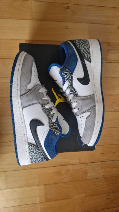 Air Jordan 1 Low SE True Blue (GS), mărimea 39