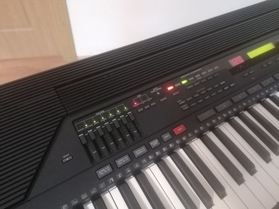 YAMAHA PSR-6700  pian orga profesional