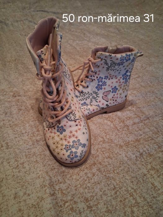 Ghetuțe fetița mărimea 31