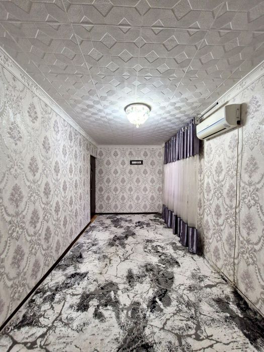Vokzal saodat restarani 2 xona kvartira sotiladi
