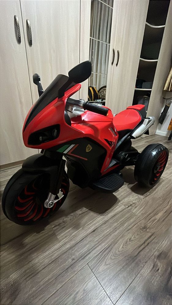 Motocicletă electrică pentru copii