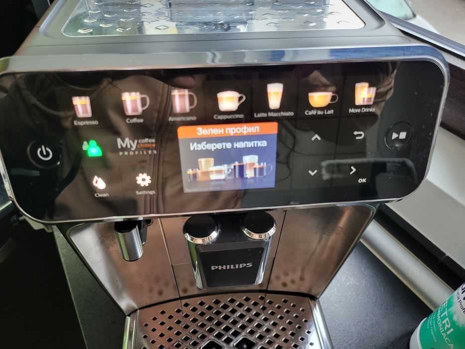 Kафемашина с дисплей и кана Philips 5400 LatteGo Кафеавтомат Филипс