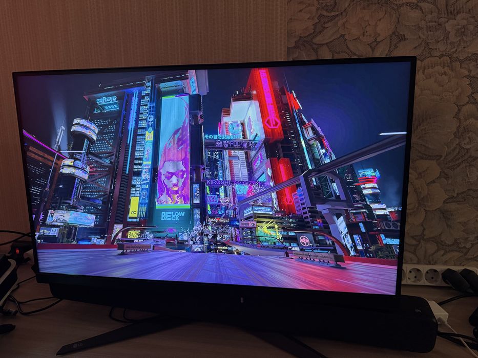 Игровой монитор 31.5" LG 32GQ850-B черный