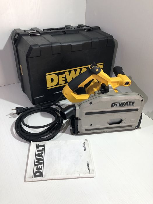 Circular cu plonjare DeWalt DWS 520