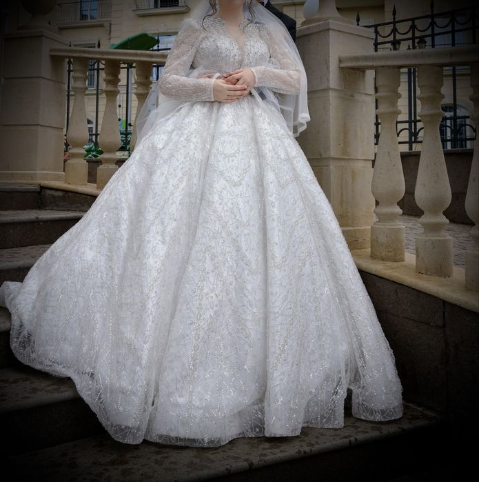 Платье свадебное. Абсолютно новое. Чистое, без дефектов