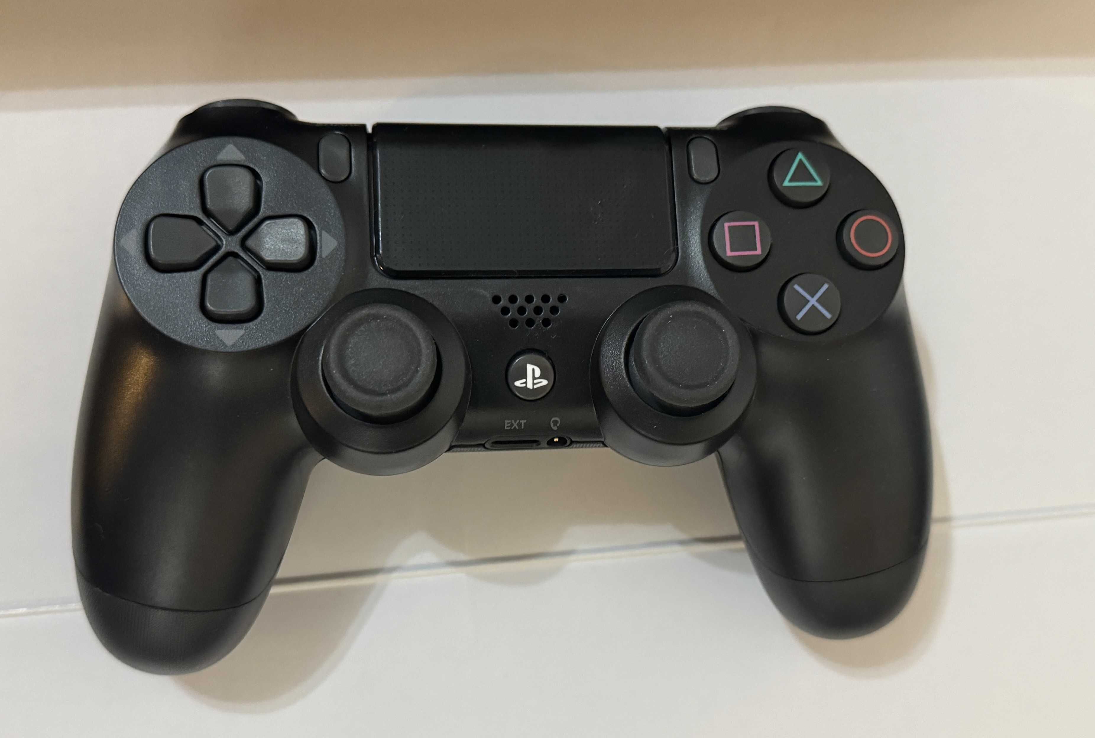 отличен Playstation 4 Slim Black 500 Gb, пълен комплект, гаранция